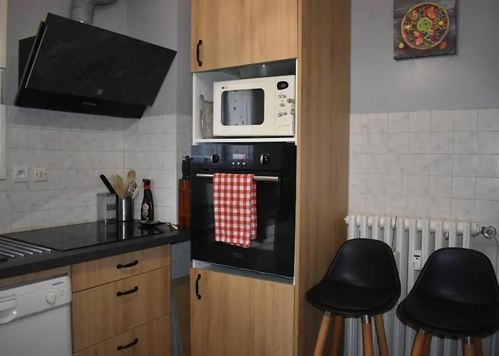 Spacieux T3 Proche Centre-ville Font-romeu - Fr-1-580-95 *
